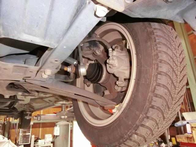 Ｎ－ＢＯＸカスタム Ｇ・Ａパッケージ　ナビ　バックカメラ　ＴＶ　ＤＶＤ　ＣＤ　ＥＴＣ　セキュリティアラーム　スマキー　助手席エアバッグ　運転席エアバッグ　キーレス　全席ＰＷ　ＡＢＳ　ＡＡＣ　衝突安全ボディ　パワステ　アイドリング　ベンチ席（12枚目）