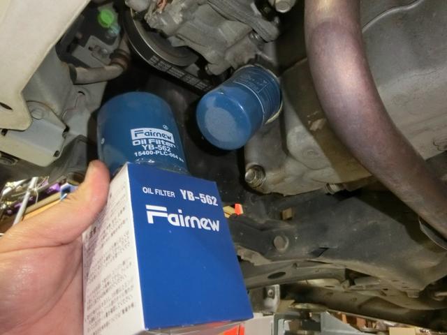 Ｎ－ＢＯＸカスタム Ｇ・Ｌパッケージ　ナビ　バックカメラ　ＴＶ　ＤＶＤ　ＣＤ　ＥＴＣ　セキュリティアラーム　スマキー　助手席エアバッグ　運転席エアバッグ　キーレス　全席ＰＷ　ＡＢＳ　ＡＡＣ　衝突安全ボディ　パワステ　アイドリング　ベンチ席（7枚目）