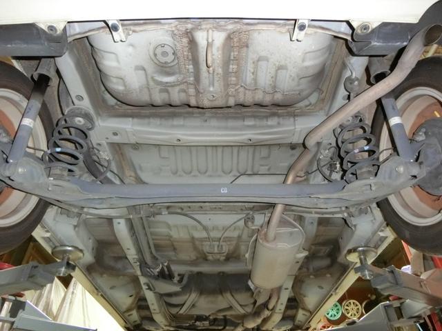 Ｎ－ＢＯＸカスタム Ｇ・Ｌパッケージ　ナビ　バックカメラ　ＴＶ　ＤＶＤ　ＣＤ　ＥＴＣ　セキュリティアラーム　スマキー　助手席エアバッグ　運転席エアバッグ　キーレス　全席ＰＷ　ＡＢＳ　ＡＡＣ　衝突安全ボディ　パワステ　アイドリング　ベンチ席（13枚目）