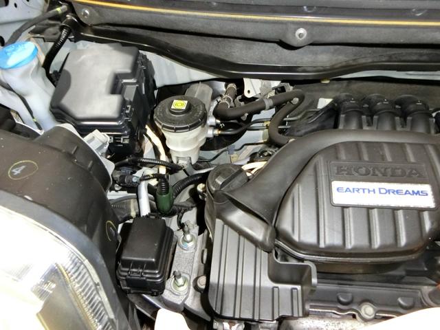 Ｎ－ＢＯＸカスタム Ｇ・Ｌパッケージ　ナビ　バックカメラ　ＴＶ　ＤＶＤ　ＣＤ　ＥＴＣ　セキュリティアラーム　スマキー　助手席エアバッグ　運転席エアバッグ　キーレス　全席ＰＷ　ＡＢＳ　ＡＡＣ　衝突安全ボディ　パワステ　アイドリング　ベンチ席（15枚目）