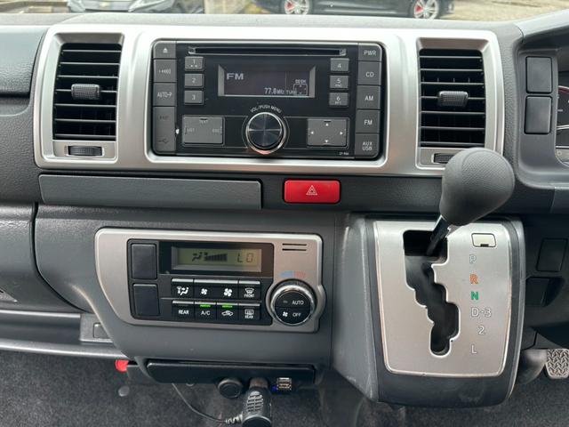 ハイエースバン ロングスーパーＧＬ　４ＷＤ　ディーゼルターボ　３０００　４型　スマートキー　１６ＡＷ　ベッドキット　コンビハンドル　ＡＣ１００Ｖ電源　ＥＴＣ（16枚目）