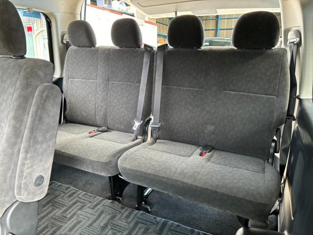 ハイエースワゴン GL 4WD 4型 10人乗り 左側パワースライドドア 17AW AC100V電源 地デジ ナビ 電動格納ミラー キーレス(15枚目)