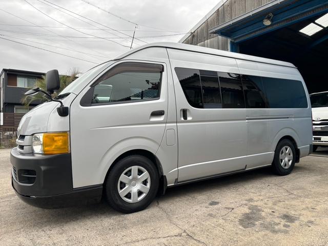 ハイエースバン ＳロングワイドＤＸ　４ＷＤ　２型　ナビ　Ｂカメラ　電動ウインチ　キーレス　ＥＴＣ（4枚目）