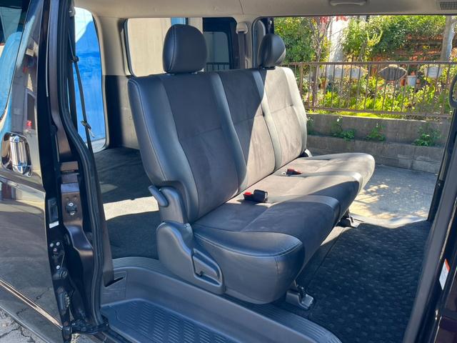 ハイエースバン スーパーＧＬ　ダークプライム　４ＷＤ　ディーゼルターボ　３０００　４型　スマートキー　１５ＡＷ　ＬＥＤヘッドライト　地デジ　ナビ　Ｂカメラ　コンビハンドル　ＡＣ１００Ｖ電源　ＥＴＣ（13枚目）