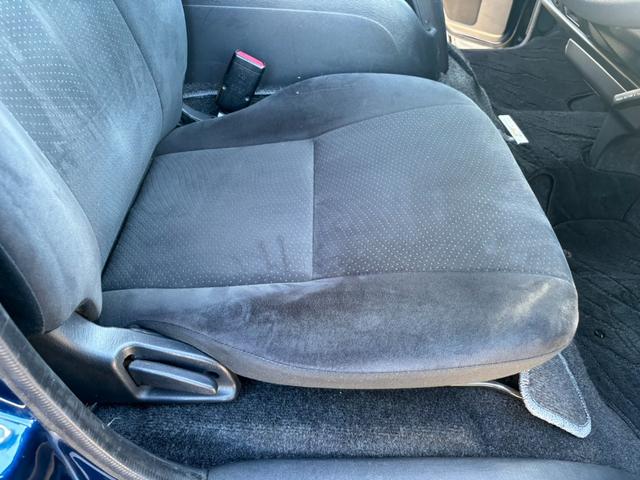 ハイエースバン ロングワイドスーパーＧＬ　４ＷＤ　４型　ワンオーナー車　スマートキー　ベッドキット　１５ＡＷ　Ｂカメラ　ＡＣ１００Ｖ電源　ＥＴＣ（11枚目）