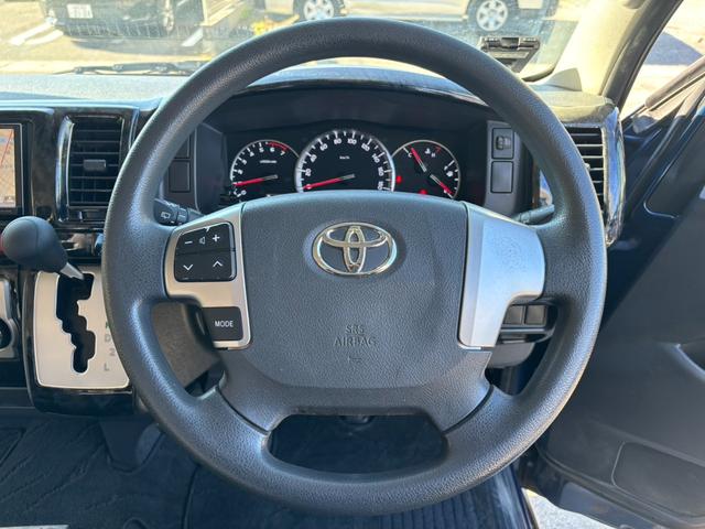 ハイエースバン ロングワイドスーパーＧＬ　４ＷＤ　４型　ワンオーナー車　スマートキー　ベッドキット　１５ＡＷ　Ｂカメラ　ＡＣ１００Ｖ電源　ＥＴＣ（15枚目）