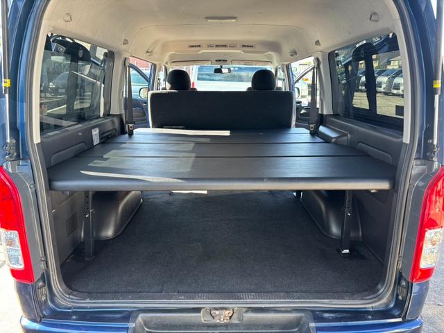ハイエースバン ロングワイドスーパーＧＬ　４ＷＤ　４型　ワンオーナー車　スマートキー　ベッドキット　１５ＡＷ　Ｂカメラ　ＡＣ１００Ｖ電源　ＥＴＣ（18枚目）