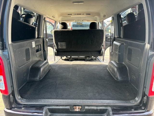 ハイエースバン ロングワイドスーパーＧＬ　ディーゼルターボ　３０００　４型　スマートキー　ＬＥＤヘッドライト　地デジ　ナビ　Ｂカメラ　ＥＴＣ（18枚目）