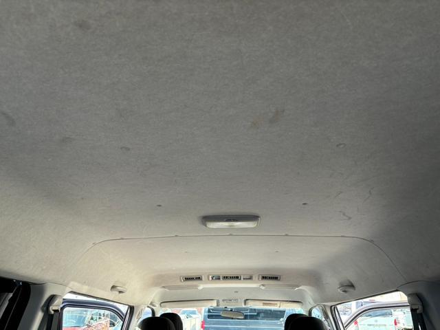 ハイエースバン ロングワイドスーパーＧＬ　ディーゼルターボ　３０００　４型　スマートキー　ＬＥＤヘッドライト　地デジ　ナビ　Ｂカメラ　ＥＴＣ（19枚目）