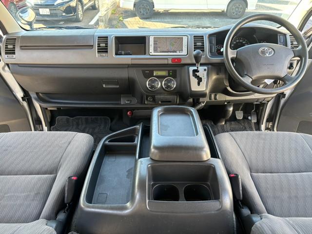 ハイエースバン ロングワイドスーパーGL ディーゼルターボ 3000 3型 HIDヘッドライト ナビ Bカメラ クリアランスソナー AC100V電源 キーレス ETC(10枚目)