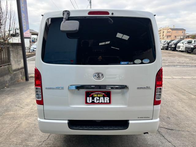 ハイエースバン ロングスーパーＧＬ　ディーゼルターボ　３０００　４型　スマートキー　地デジ　ナビ　Ｂカメラ　ＡＣ１００Ｖ電源　ＥＴＣ（8枚目）