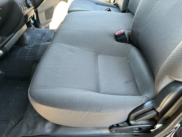 ハイエースバン ロングジャストローDXGLパック ディーゼルターボ 3000 4型 ルーフキャリア 15AW 両側スライドドア キーレス ETC(12枚目)