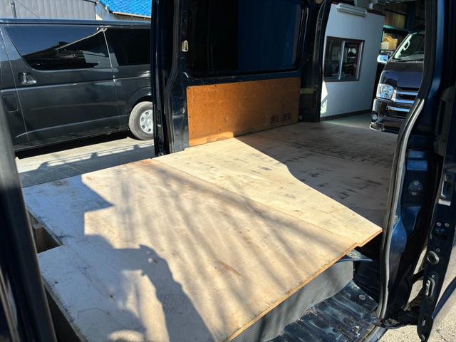 ハイエースバン ロングジャストローDXGLパック ディーゼルターボ 3000 4型 ルーフキャリア 15AW 両側スライドドア キーレス ETC(14枚目)