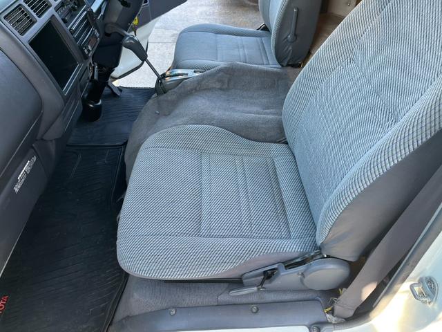 トヨエース 　キャンピングカー　８ナンバー　ディーゼル　６人乗り　サイドオーニング　ＥＴＣ（12枚目）