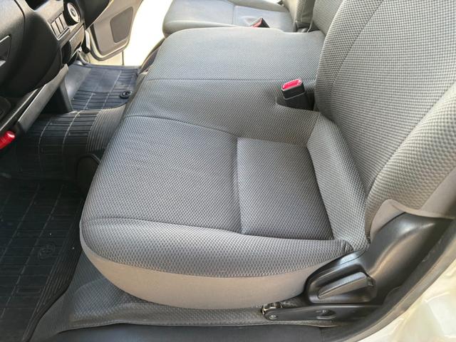 ハイエースバン ロングＤＸ　ＧＬパッケージ　ディーゼルターボ　３０００　４型　ベッドキット　両側スライドドア　電動格納ミラー　キーレス　ＥＴＣ（12枚目）