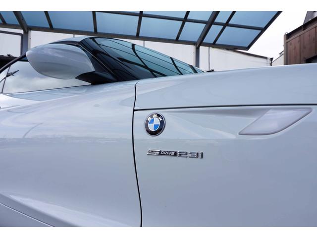 BMW Z4 S DRIVE 23I | 2010 | WHITE | 54641 km | details.- Japanese 
