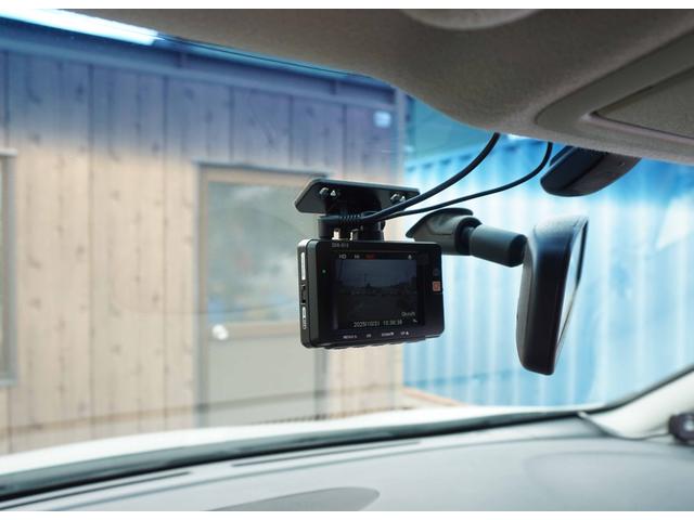 エルグランド 250ハイウェイスターアーバンクロム アルパインナビ バックカメラ フルセグTV 両側パワースライド 前後ドラレコ ディスチャージライト ETC ハーフレザーシート スマートキー2個(7枚目)