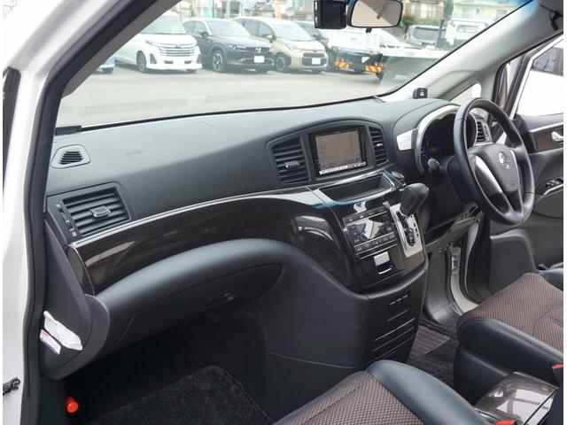 エルグランド 250ハイウェイスターアーバンクロム アルパインナビ バックカメラ フルセグTV 両側パワースライド 前後ドラレコ ディスチャージライト ETC ハーフレザーシート スマートキー2個(30枚目)