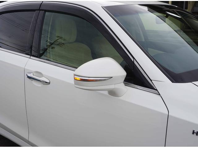 クラウンハイブリッド ロイヤルサルーン　スーパライブサウンド　純正ナビ　フルセグＴＶ　バックカメラ　Ｂｌｕｅｔｏｏｔｈ　パワーシート　ビルトインＥＴＣ　ディスチャージライト　クルコン　ステアリモコン　オートスイングＷエアコン（13枚目）