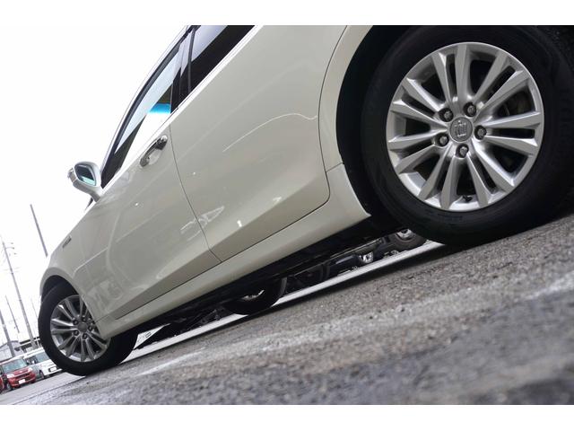 クラウンハイブリッド ロイヤルサルーン　スーパライブサウンド　純正ナビ　フルセグＴＶ　バックカメラ　Ｂｌｕｅｔｏｏｔｈ　パワーシート　ビルトインＥＴＣ　ディスチャージライト　クルコン　ステアリモコン　オートスイングＷエアコン（15枚目）