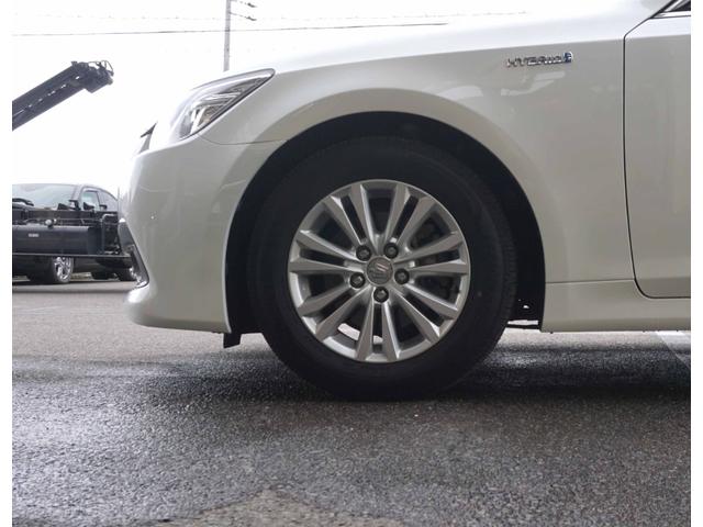 クラウンハイブリッド ロイヤルサルーン　スーパライブサウンド　純正ナビ　フルセグＴＶ　バックカメラ　Ｂｌｕｅｔｏｏｔｈ　パワーシート　ビルトインＥＴＣ　ディスチャージライト　クルコン　ステアリモコン　オートスイングＷエアコン（16枚目）