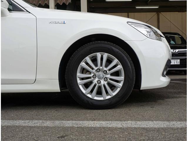 クラウンハイブリッド ロイヤルサルーン　スーパライブサウンド　純正ナビ　フルセグＴＶ　バックカメラ　Ｂｌｕｅｔｏｏｔｈ　パワーシート　ビルトインＥＴＣ　ディスチャージライト　クルコン　ステアリモコン　オートスイングＷエアコン（19枚目）