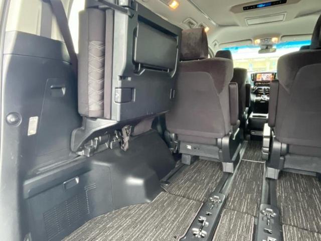 アルファード Ｓ　新品タイヤ／保証書／ディスプレイオーディオ＋ナビ９インチ／フリップダウンモニター　純正　１２．１インチ／トヨタセーフティセンス／両側電動スライドドア／車線逸脱防止支援システム　衝突被害軽減システム（29枚目）