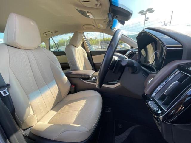 クラウンハイブリッド Gエグゼクティブ 保証書/純正 8インチ ナビ/デジタルインナーミラー/トヨタセーフティセンス/シートヒーター 全席/パノラミックビューモニター/車線逸脱防止支援システム/シート フルレザー/ドライブレコーダー 純正(4枚目)