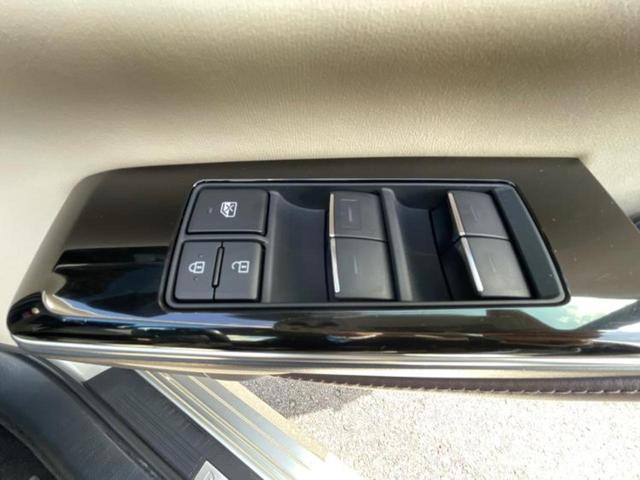 クラウンハイブリッド Gエグゼクティブ 保証書/純正 8インチ ナビ/デジタルインナーミラー/トヨタセーフティセンス/シートヒーター 全席/パノラミックビューモニター/車線逸脱防止支援システム/シート フルレザー/ドライブレコーダー 純正(30枚目)