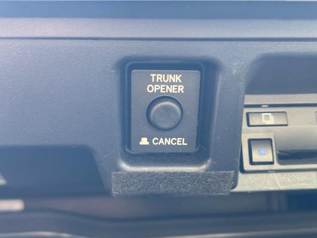 クラウンハイブリッド Gエグゼクティブ 保証書/純正 8インチ ナビ/デジタルインナーミラー/トヨタセーフティセンス/シートヒーター 全席/パノラミックビューモニター/車線逸脱防止支援システム/シート フルレザー/ドライブレコーダー 純正(38枚目)