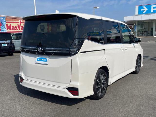 ヴォクシー S-Z ディスプレイオーディオ+ナビ10.5インチ/トヨタセーフティセンス/両側電動スライドドア/シートヒーター 前席/車線逸脱防止支援システム/シート ハーフレザー/ヘッドランプ LED バックカメラ(3枚目)