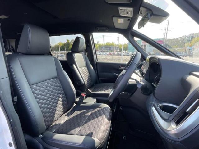 ヴォクシー S-Z ディスプレイオーディオ+ナビ10.5インチ/トヨタセーフティセンス/両側電動スライドドア/シートヒーター 前席/車線逸脱防止支援システム/シート ハーフレザー/ヘッドランプ LED バックカメラ(4枚目)
