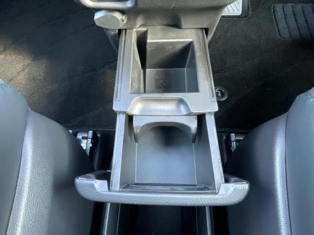 ヴォクシー S-Z ディスプレイオーディオ+ナビ10.5インチ/トヨタセーフティセンス/両側電動スライドドア/シートヒーター 前席/車線逸脱防止支援システム/シート ハーフレザー/ヘッドランプ LED バックカメラ(50枚目)