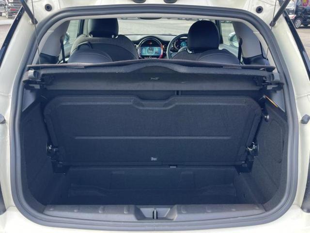 MINI クーパーD 新品タイヤ/保証書/ディスプレイオーディオ/衝突安全装置/シート ハーフレザー/ドライブレコーダー 前後/ヘッドランプ LED/Bluetooth接続/ETC/EBD付ABS/横滑り防止装置 ターボ(8枚目)