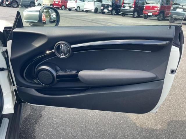 MINI クーパーD 新品タイヤ/保証書/ディスプレイオーディオ/衝突安全装置/シート ハーフレザー/ドライブレコーダー 前後/ヘッドランプ LED/Bluetooth接続/ETC/EBD付ABS/横滑り防止装置 ターボ(20枚目)