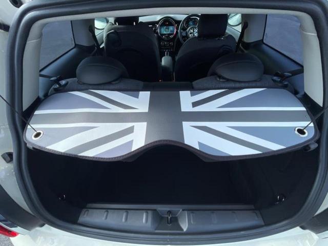 MINI クーパーD 新品タイヤ/保証書/ディスプレイオーディオ/衝突安全装置/シート ハーフレザー/ドライブレコーダー 前後/ヘッドランプ LED/Bluetooth接続/ETC/EBD付ABS/横滑り防止装置 ターボ(32枚目)