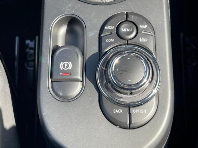 MINI クーパーD 新品タイヤ/保証書/ディスプレイオーディオ/衝突安全装置/シート ハーフレザー/ドライブレコーダー 前後/ヘッドランプ LED/Bluetooth接続/ETC/EBD付ABS/横滑り防止装置 ターボ(36枚目)