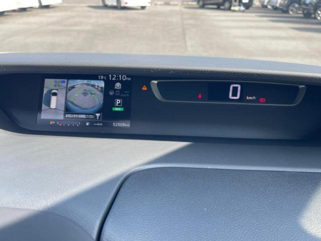 セレナ ハイウェイスター　新品タイヤ／純正　９インチ　ナビ／フリップダウンモニター　純正　１１インチ／インテリジェントルームミラー／エマージェンシーブレーキ／両側電動スライドドア／アラウンドビューモニター　衝突被害軽減システム（11枚目）