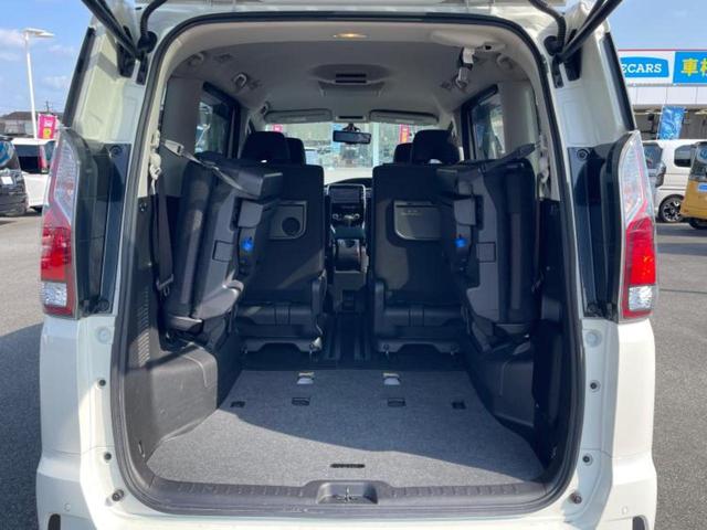 セレナ ハイウェイスター　新品タイヤ／純正　９インチ　ナビ／フリップダウンモニター　純正　１１インチ／インテリジェントルームミラー／エマージェンシーブレーキ／両側電動スライドドア／アラウンドビューモニター　衝突被害軽減システム（21枚目）