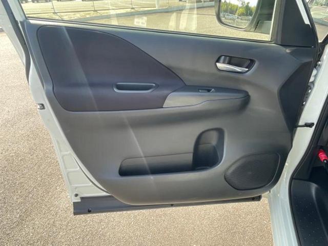 セレナ ハイウェイスター　新品タイヤ／純正　９インチ　ナビ／フリップダウンモニター　純正　１１インチ／インテリジェントルームミラー／エマージェンシーブレーキ／両側電動スライドドア／アラウンドビューモニター　衝突被害軽減システム（22枚目）