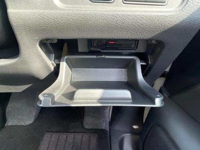 セレナ ハイウェイスター　新品タイヤ／純正　９インチ　ナビ／フリップダウンモニター　純正　１１インチ／インテリジェントルームミラー／エマージェンシーブレーキ／両側電動スライドドア／アラウンドビューモニター　衝突被害軽減システム（48枚目）