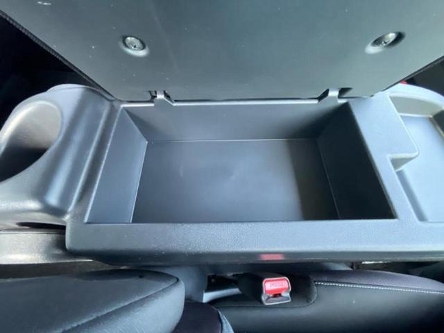 セレナ ハイウェイスター　新品タイヤ／純正　９インチ　ナビ／フリップダウンモニター　純正　１１インチ／インテリジェントルームミラー／エマージェンシーブレーキ／両側電動スライドドア／アラウンドビューモニター　衝突被害軽減システム（56枚目）