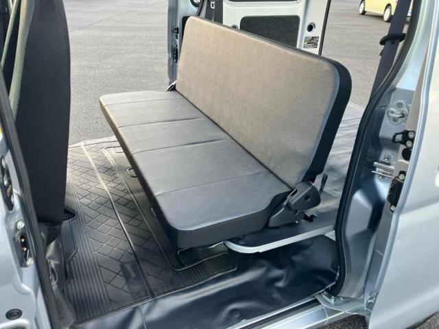 ハイゼットカーゴ スペシャルＳＡ３　保証書／スマートアシスト（トヨタ・ダイハツ）／車線逸脱防止支援システム／ＥＢＤ付ＡＢＳ／横滑り防止装置／アイドリングストップ／禁煙車／衝突安全ボディ／パワーウインドウ／パワーステアリング（7枚目）