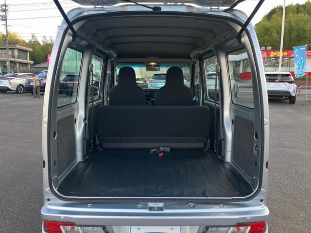 ハイゼットカーゴ スペシャルＳＡ３　保証書／スマートアシスト（トヨタ・ダイハツ）／車線逸脱防止支援システム／ＥＢＤ付ＡＢＳ／横滑り防止装置／アイドリングストップ／禁煙車／衝突安全ボディ／パワーウインドウ／パワーステアリング（8枚目）