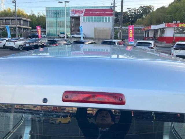 ハイゼットカーゴ スペシャルＳＡ３　保証書／スマートアシスト（トヨタ・ダイハツ）／車線逸脱防止支援システム／ＥＢＤ付ＡＢＳ／横滑り防止装置／アイドリングストップ／禁煙車／衝突安全ボディ／パワーウインドウ／パワーステアリング（43枚目）