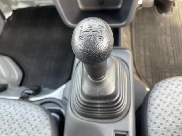 スーパーキャリイ 4WD L 新品タイヤ/衝突安全装置/EBD付ABS/横滑り防止装置/禁煙車/エアバッグ 運転席/エアバッグ 助手席/衝突安全ボディ/パワーステアリング/オートライト/マニュアルエアコン/ユーザー買取車 4WD(13枚目)