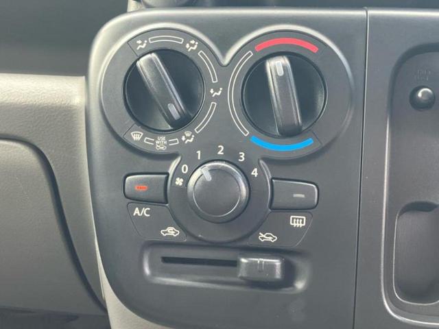 ＮＶ１００クリッパーバン ４ＷＤ　ＤＸ　新品タイヤ／ヘッドランプ　ＬＥＤ／禁煙車／エアバッグ　運転席／エアバッグ　助手席／ＭＴモード付き／アルミホイール　社外　１２インチ／パワーステアリング／マニュアルエアコン／取扱説明書　４ＷＤ（17枚目）