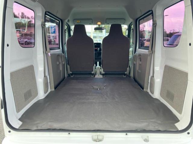 ＮＶ１００クリッパーバン ４ＷＤ　ＤＸ　新品タイヤ／ヘッドランプ　ＬＥＤ／禁煙車／エアバッグ　運転席／エアバッグ　助手席／ＭＴモード付き／アルミホイール　社外　１２インチ／パワーステアリング／マニュアルエアコン／取扱説明書　４ＷＤ（19枚目）