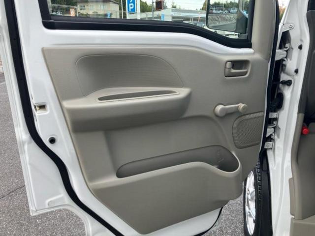 ＮＶ１００クリッパーバン ４ＷＤ　ＤＸ　新品タイヤ／ヘッドランプ　ＬＥＤ／禁煙車／エアバッグ　運転席／エアバッグ　助手席／ＭＴモード付き／アルミホイール　社外　１２インチ／パワーステアリング／マニュアルエアコン／取扱説明書　４ＷＤ（22枚目）
