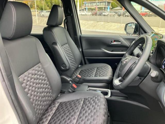ヴォクシー ハイブリッドS-Z ディスプレイオーディオ+ナビ10.5インチ/フリップダウンモニター 純正 14インチ/トヨタセーフティセンス/両側電動スライドドア/シートヒーター 前席/車線逸脱防止支援システム 衝突被害軽減システム(4枚目)